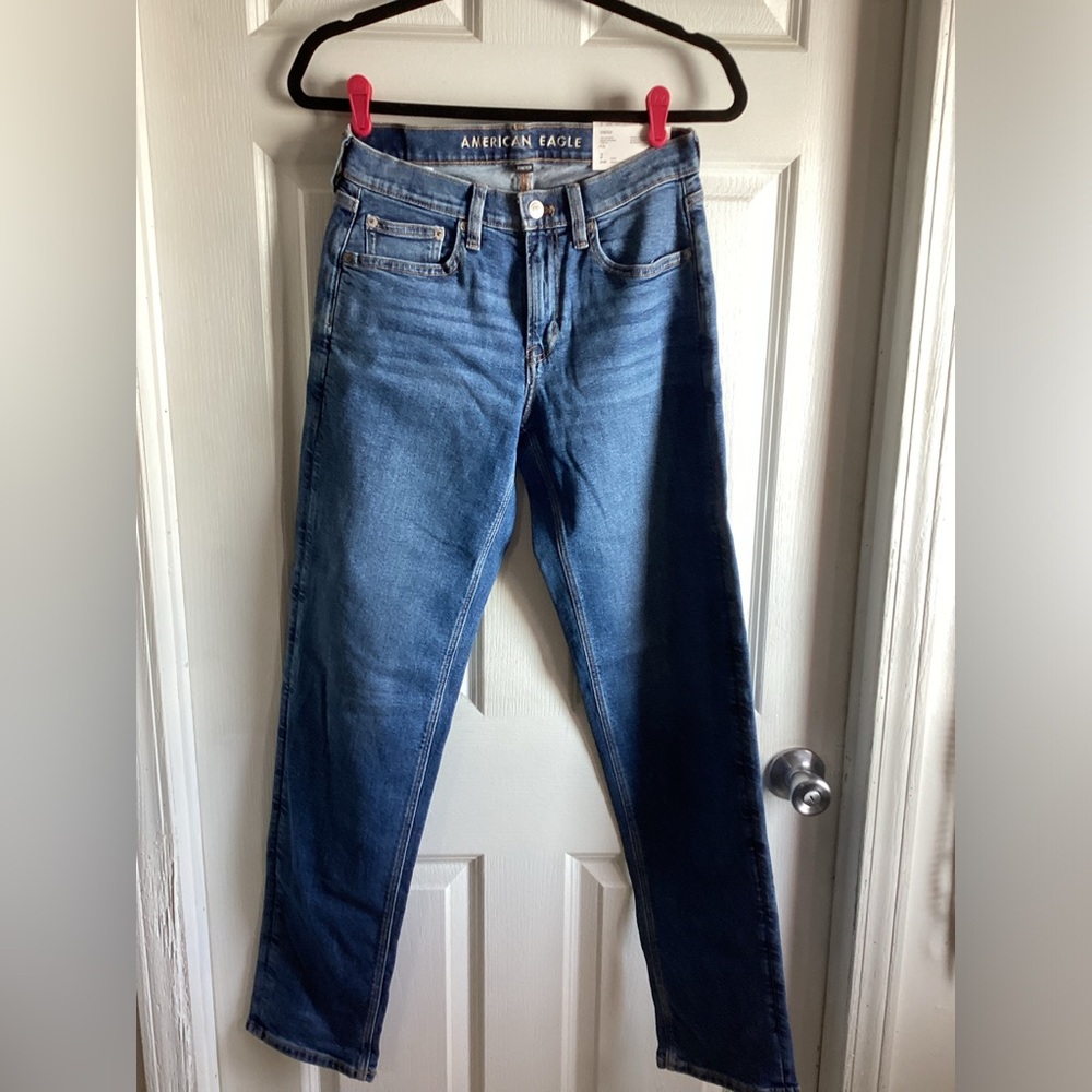 NWT American Eagle sz2,26w,long, 90s straight jeans